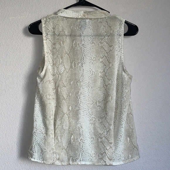 H&M Blouse - Picture 4 of 5